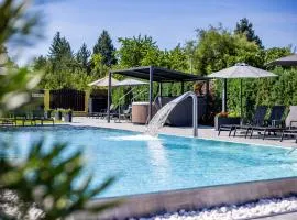 Hotel Aura Design & Garden Pool