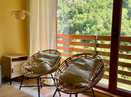 SNÖ Apartamentos Escarrilla, hotel v mestu Escarrilla