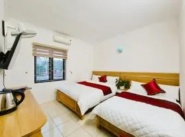 Night Market Heart Hotel MC