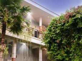 Clover Homestay, ξενοδοχείο σε Probolinggo