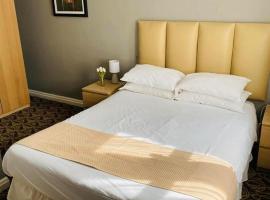 The Liversedge, 64 Leeds Road, hotel in Liversedge