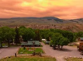 Chinook Winds Lodge