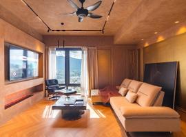 Georgetown Tropicana 218 by Airlevate Suites, ξενοδοχείο σε George Town