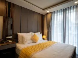 The Moon 2 Hotel