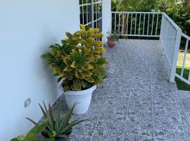 Apartamentos The Captain and His Queen, ξενοδοχείο σε Playa Aguadulce