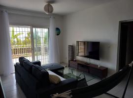 Chez Madani, 5 min de la plage, vue sur océan et entièrement climatisé, hotel v destinaci Bouéni