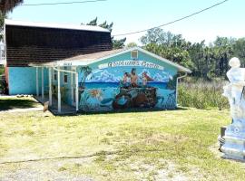 Neptune's Grotto Old Florida Adventure Retreat, hôtel à Spring Hill