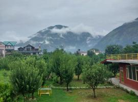Gazing Moon Homestay, Hotel in Shamshi