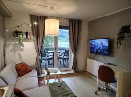 Oppheim Holiday Apartment, hotel in Øyjordi