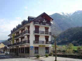 Hotel Garona, hotel Bossostban