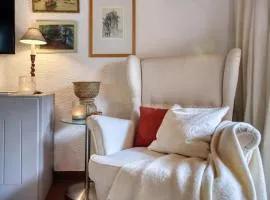 Ravines 50, Soulful Escape With Mountain Views