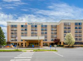 Comfort Inn & Suites Watertown - 1000 Islands, hotel v destinaci Watertown