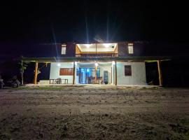 Surfcamp katiet mentawai, ξενοδοχείο σε Katiet