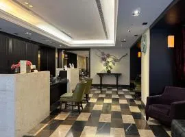 53 Hotel