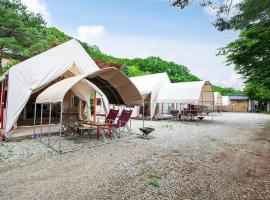Sanmaru Glamping House Pocheon, hotel in Pocheon