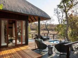 Ndlovu Safari Lodge