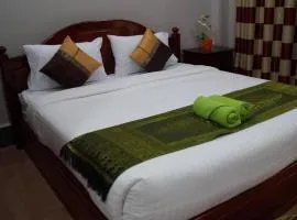 Phetphaylin Hotel