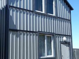 Giglas gethause, hotel in Gomi