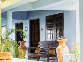 Indigo Beach Resort, Hotel in Black River