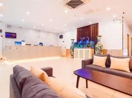 7 Days Premium·Tianjin Gulou Metro Station Joy City