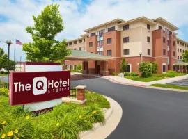 The Q Hotel & Suites