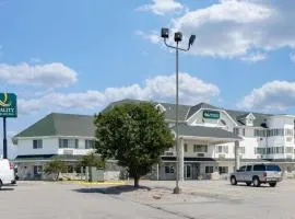 Quality Inn & Suites Lincoln North