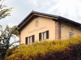 Cascina Bricco San Pietro Bed & Wine, hotel v destinaci Monforte dʼAlba