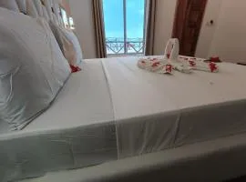 Zanzi beach hotel