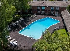 Fireside Inn & Suites Portland