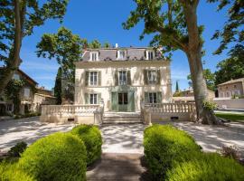 Les Frênes en Provence, viešbutis Avinjone