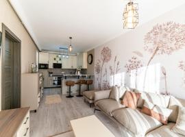 Luxury Cozy Apartments at Adora Park, ξενοδοχείο σε Arad
