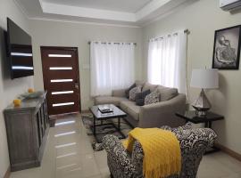 Experience Luxury & Serenity-Your Perfect Getaway, hotel v destinaci Ocho Rios