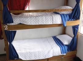 Hostal La Terraza, hotel v destinaci Lo de Contreras