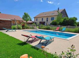 La Pause Ô Logis、Saint-Laurent-du-Juraのホテル