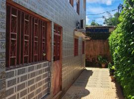 Casa Zauad low cost family house, hotel v Bissau