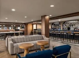 Crowne Plaza Louisville Airport Expo Ctr by IHG