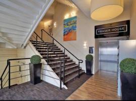 Lovely Twin 2-Flats Condo In Aberdeen-No Party, hotel v destinaci Aberdeen