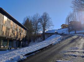 Appartamento con vista sul Cimone, hotel in Fiumalbo
