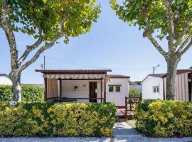 Bungalow B1, hotel in Pontevedra