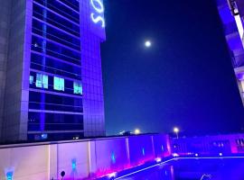 Capsule Room in Business Bay Near Downtown, hotel em Dubai