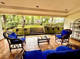 Spacious beautiful home near Everything!, hotell sihtkohas Managua