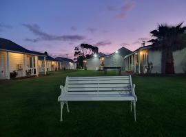 The Furlong, Hotel in Hawera