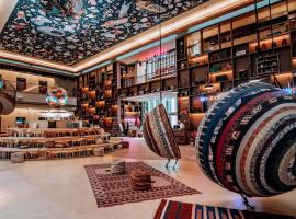 25hours Hotel Dubai One Central, hotel di Dubai