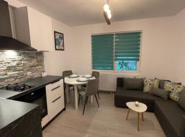 Glamy condo, hotell sihtkohas Tîrnăveni