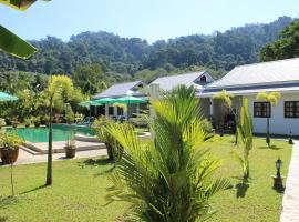 Hotel Photo: Villa Colina Khao Lak Rooms and Bungalows - Adults Only