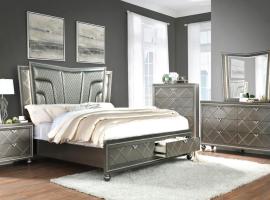 Spacious Kingbed 3b2b Apt with stairs sleeps 7 pool and grill, ξενοδοχείο σε Γκρίνσμπορο