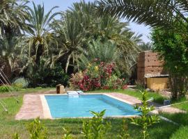 BIVOUAC Sous Les Palmiers Bleus, hotel v destinaci Ouijjane