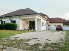 Kundang Villa @ Tasik Biru - 3 Bedrooms Bungalow, hotel v destinaci Rawang
