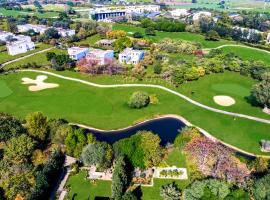 Karma Lakelands Golf Resort & Residences, hotel v destinaci Gurgáon