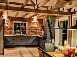 Fantastisk feriehus på Tretten, Hafjell, Hotel in Tretten